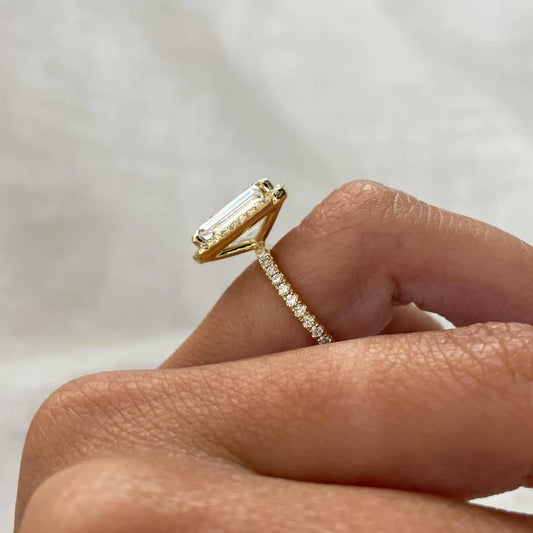 Emerald 4.70ctw Diamond Engagement Ring with Halo And Pavé Band