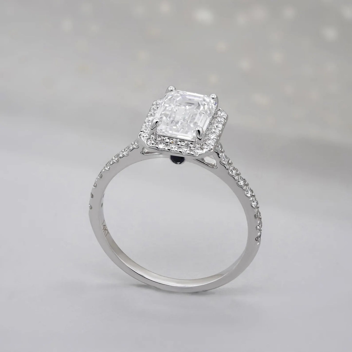 Needs desc work - Emerald 2.52tcw Lab Grown Diamond Halo Engagement Ring